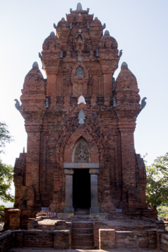 Po Klong Garai Temple